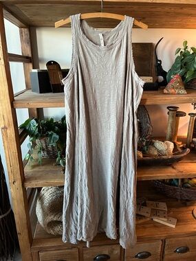 ♥️ Magnolia Pearl Paz Tank Dress